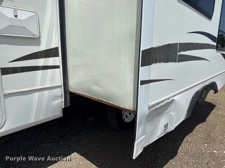 image for item EG5986 2008 Keystone Cougar camper