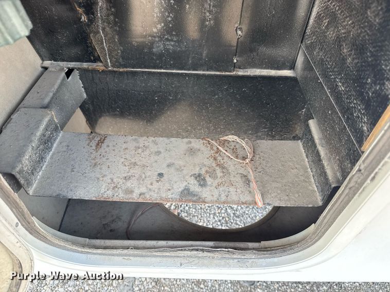 image for item EG5986 2008 Keystone Cougar camper