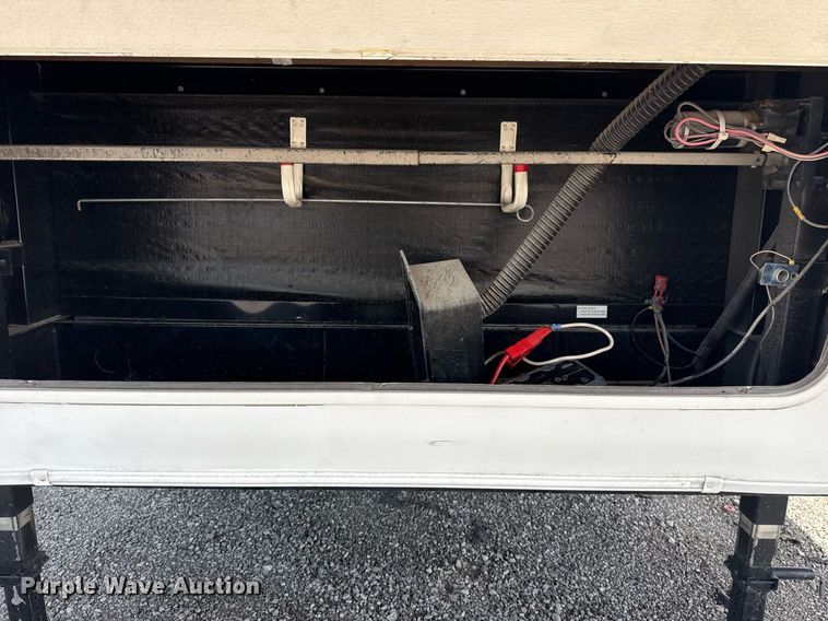 image for item EG5986 2008 Keystone Cougar camper