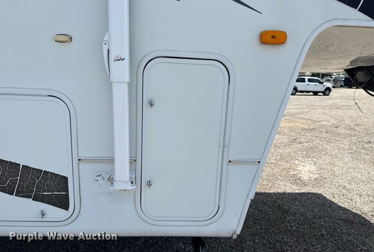 image for item EG5986 2008 Keystone Cougar camper