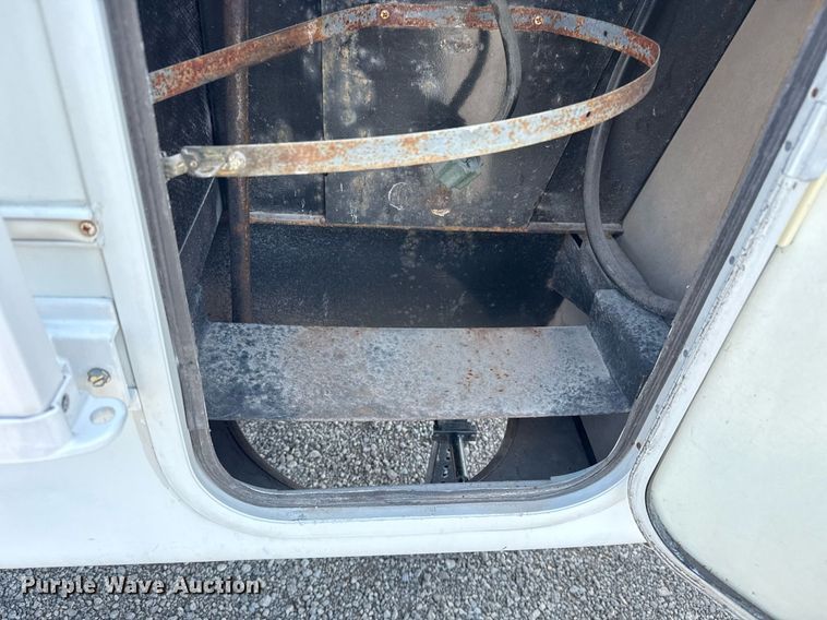 image for item EG5986 2008 Keystone Cougar camper