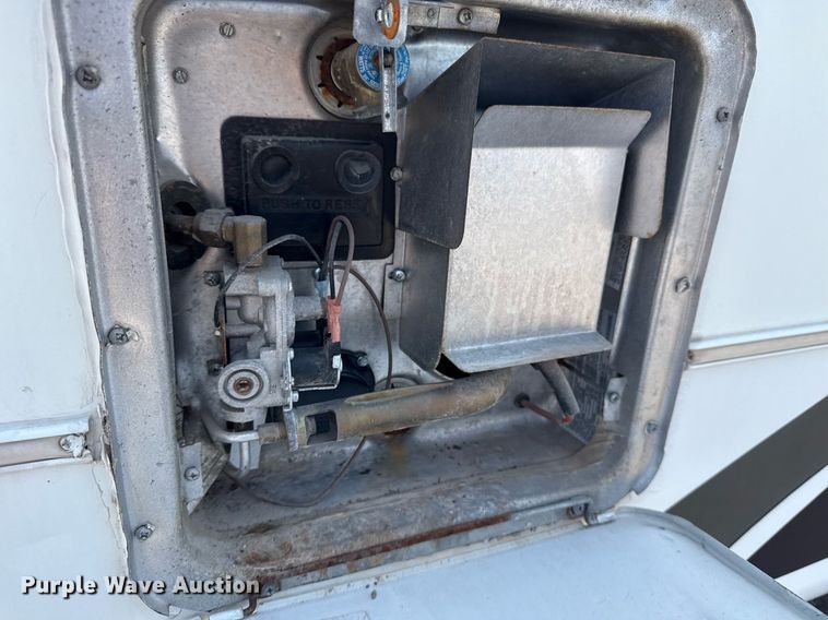 image for item EG5986 2008 Keystone Cougar camper