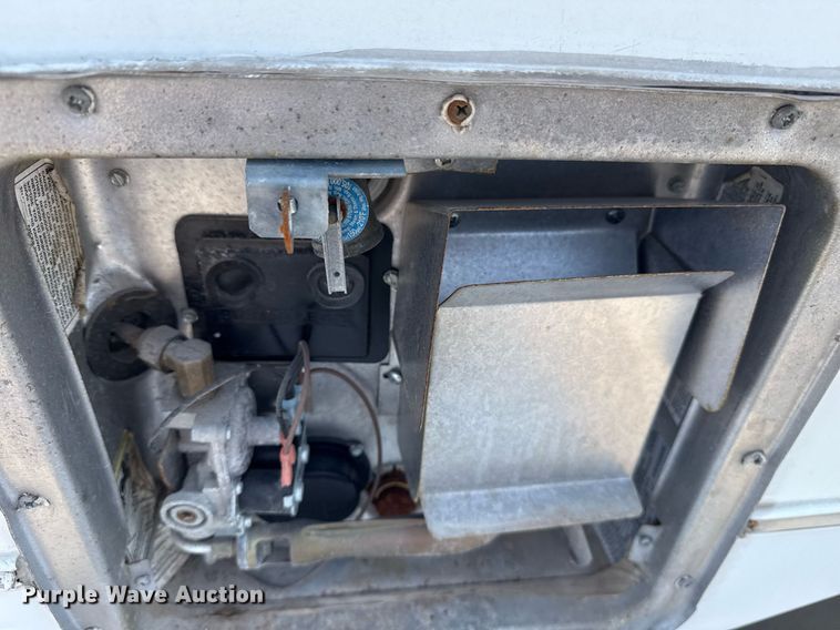 image for item EG5986 2008 Keystone Cougar camper