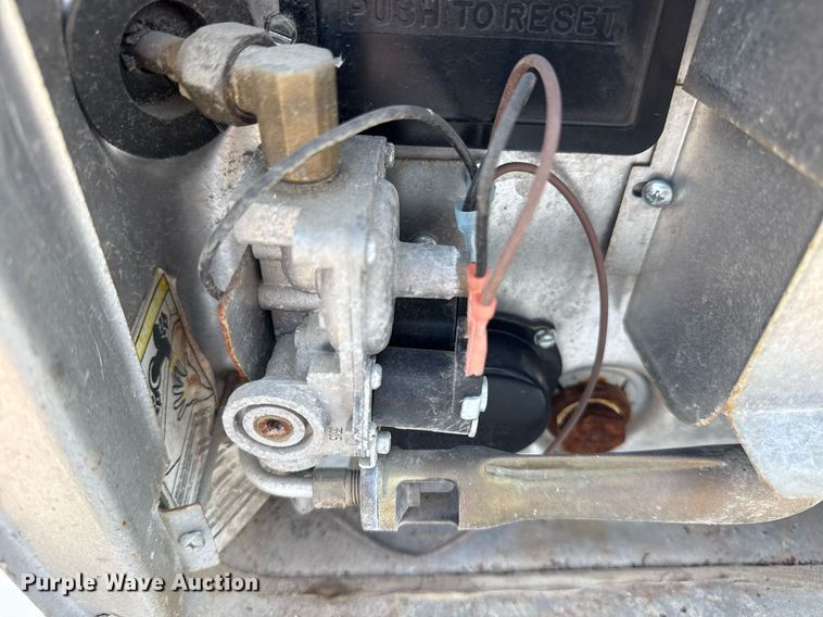 image for item EG5986 2008 Keystone Cougar camper