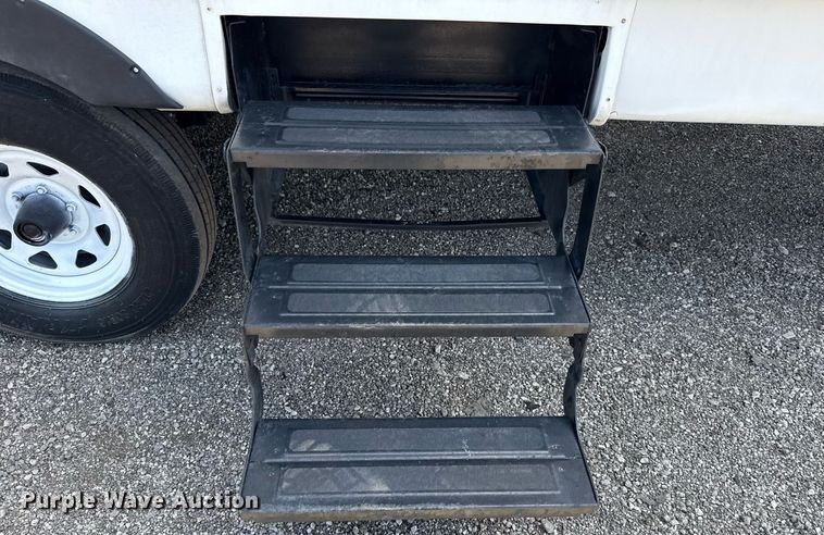 image for item EG5986 2008 Keystone Cougar camper