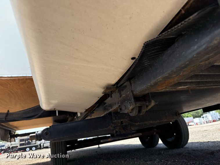 image for item EG5986 2008 Keystone Cougar camper