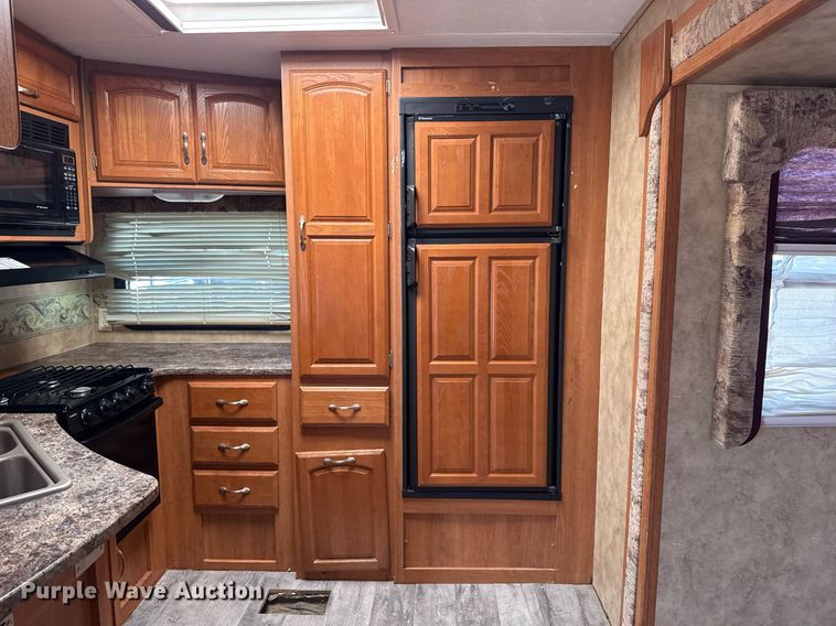 image for item EG5986 2008 Keystone Cougar camper