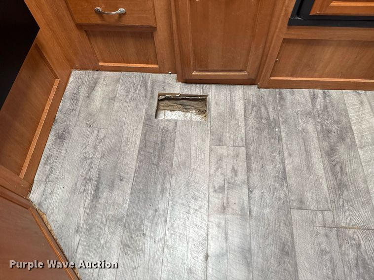 image for item EG5986 2008 Keystone Cougar camper