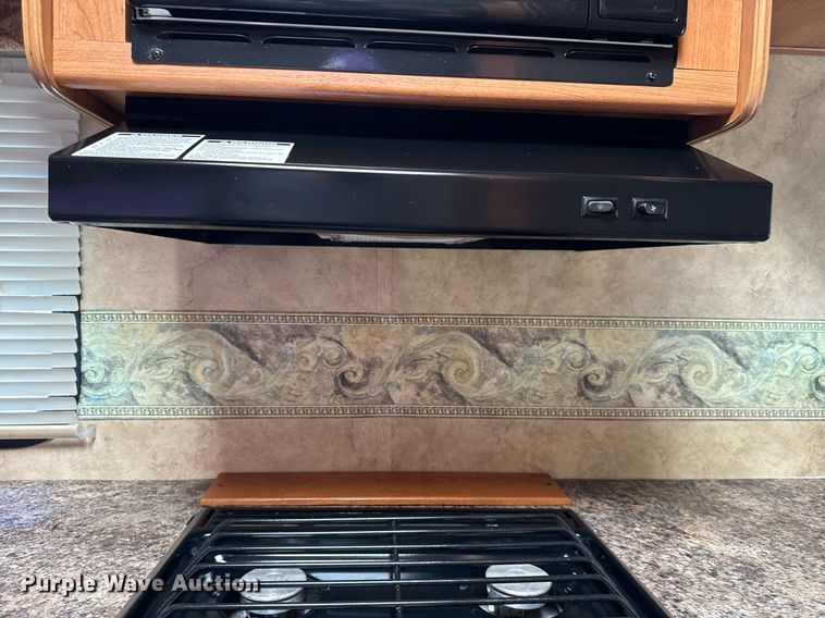 image for item EG5986 2008 Keystone Cougar camper