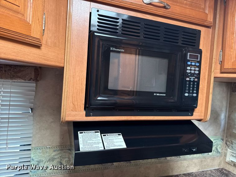 image for item EG5986 2008 Keystone Cougar camper