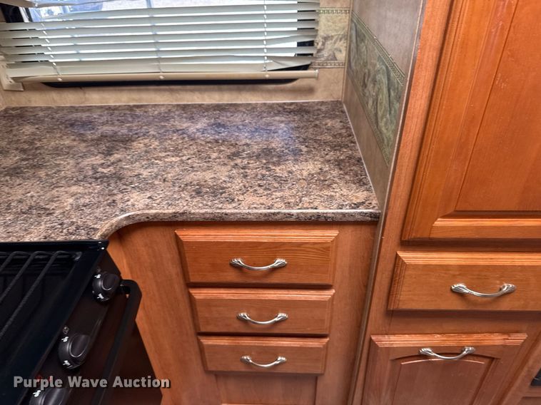 image for item EG5986 2008 Keystone Cougar camper