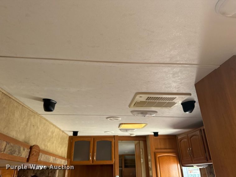 image for item EG5986 2008 Keystone Cougar camper