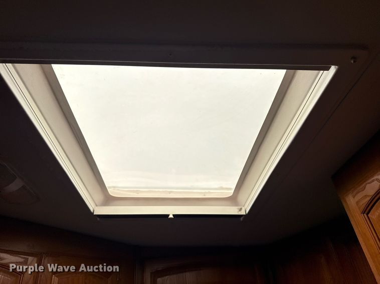 image for item EG5986 2008 Keystone Cougar camper