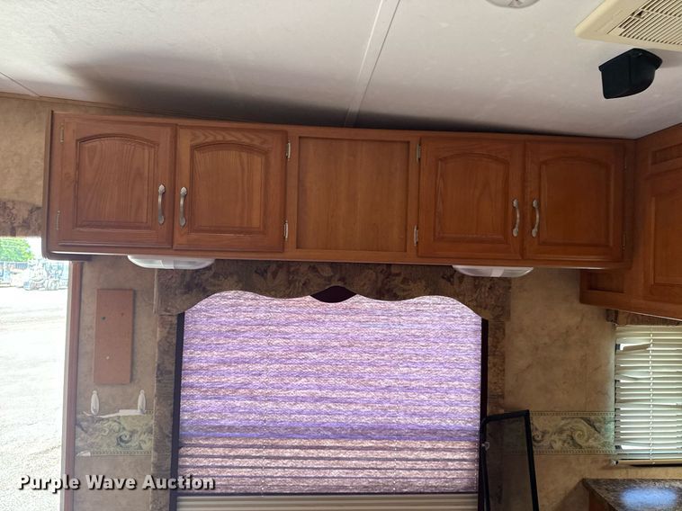 image for item EG5986 2008 Keystone Cougar camper