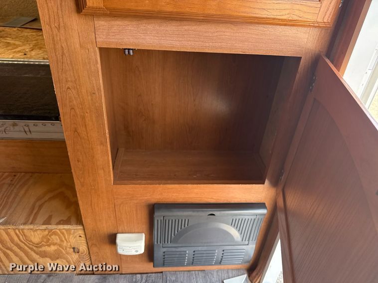 image for item EG5986 2008 Keystone Cougar camper