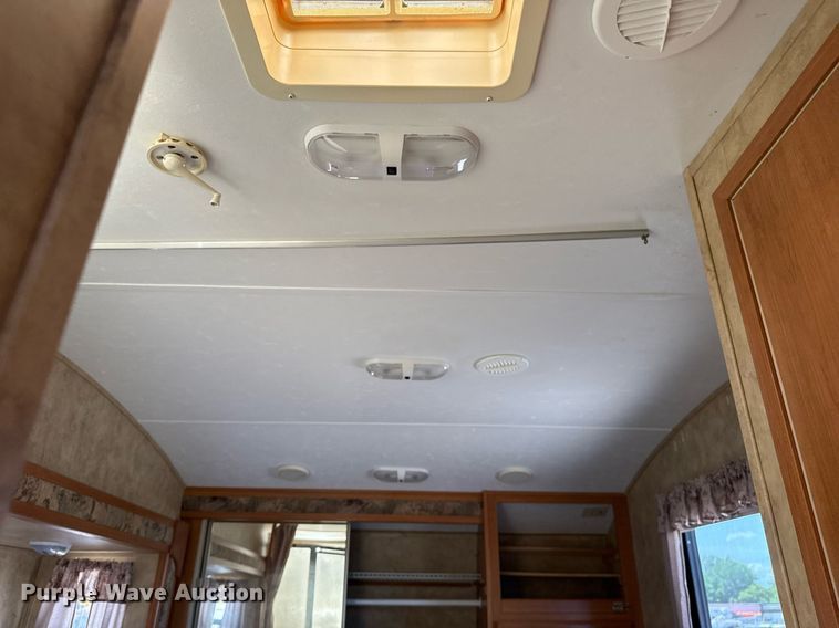 image for item EG5986 2008 Keystone Cougar camper