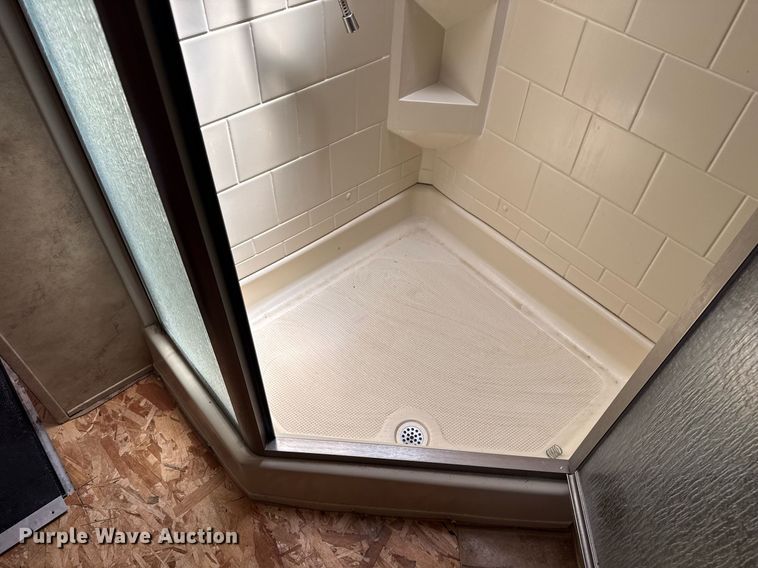 image for item EG5986 2008 Keystone Cougar camper