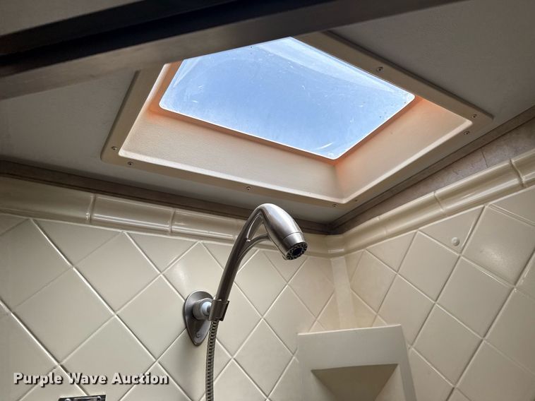 image for item EG5986 2008 Keystone Cougar camper