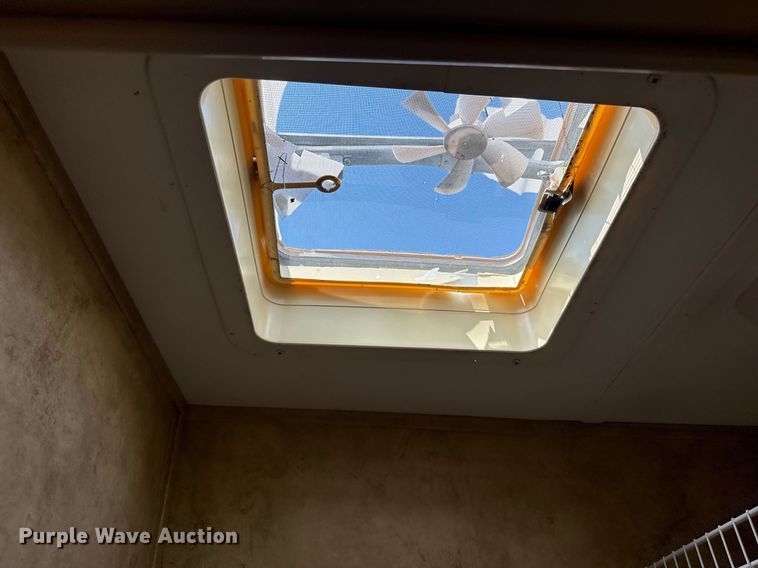 image for item EG5986 2008 Keystone Cougar camper