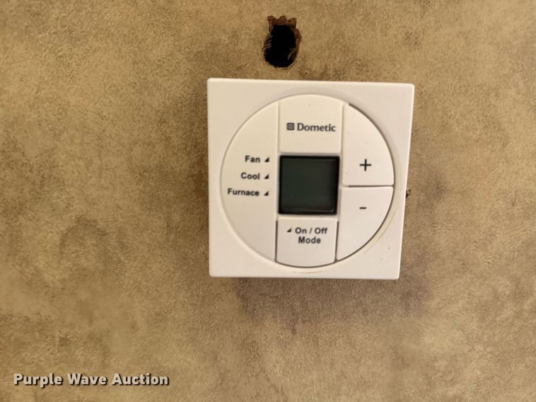 image for item EG5986 2008 Keystone Cougar camper