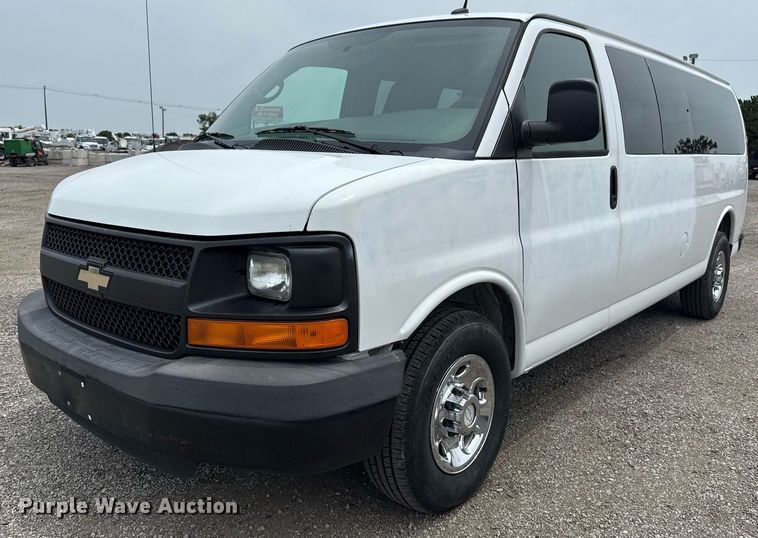image for item EG6028 2015 Chevrolet Express 3500 van