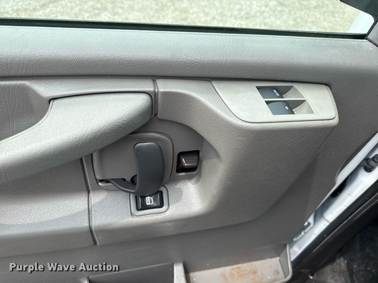 image for item EG6028 2015 Chevrolet Express 3500 van