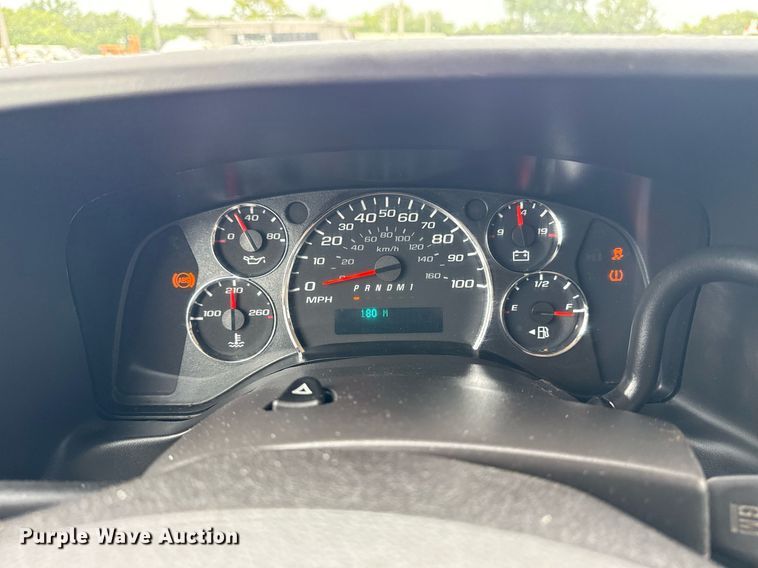 image for item EG6028 2015 Chevrolet Express 3500 van