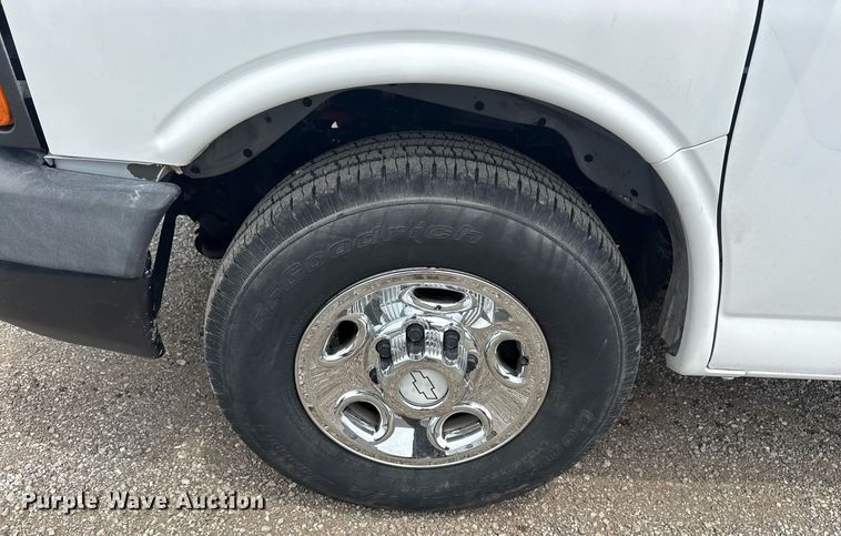 image for item EG6028 2015 Chevrolet Express 3500 van