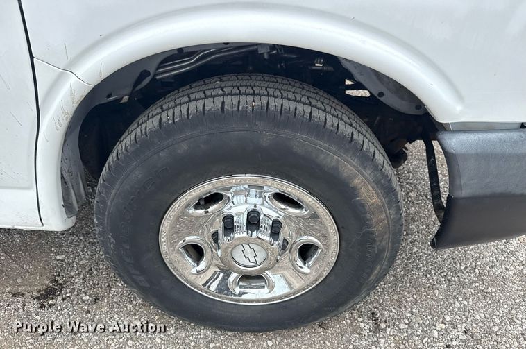 image for item EG6028 2015 Chevrolet Express 3500 van