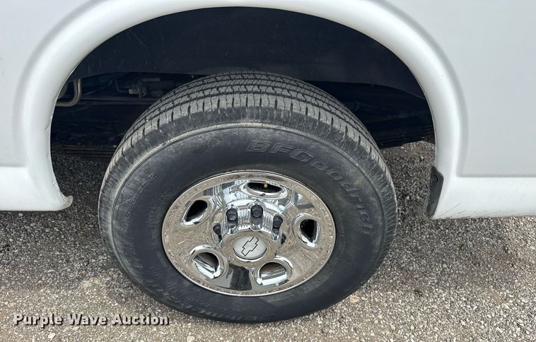 image for item EG6028 2015 Chevrolet Express 3500 van