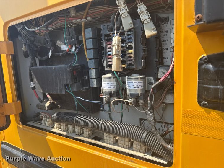 image for item EG6104 2007 International 3000 school bus