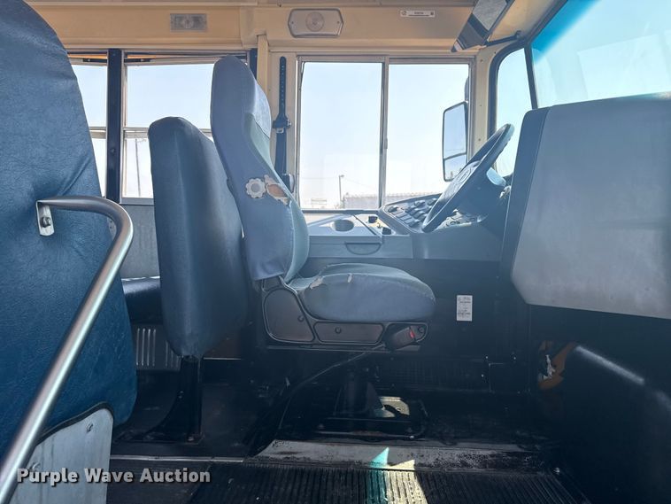 image for item EG6104 2007 International 3000 school bus