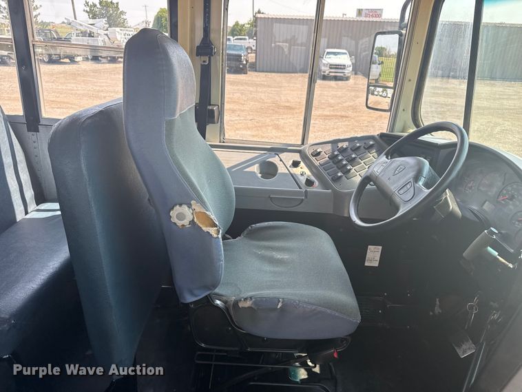 image for item EG6104 2007 International 3000 school bus