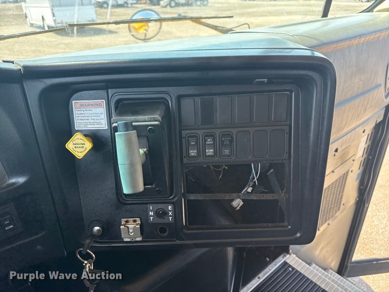 image for item EG6104 2007 International 3000 school bus