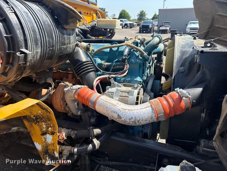 image for item EG6104 2007 International 3000 school bus