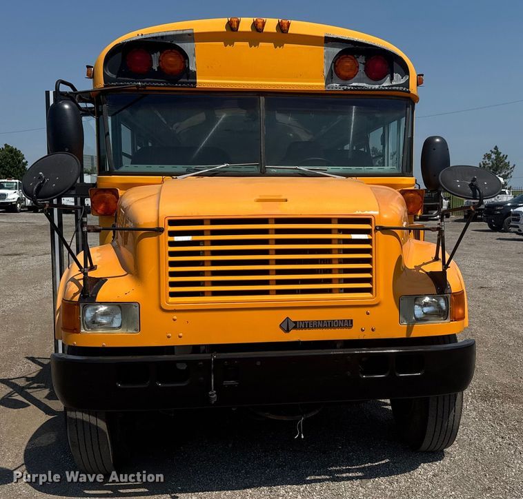 image for item EG6107 2003 International 3800 school bus