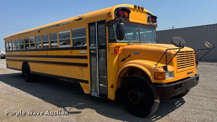 image for item EG6107 2003 International 3800 school bus