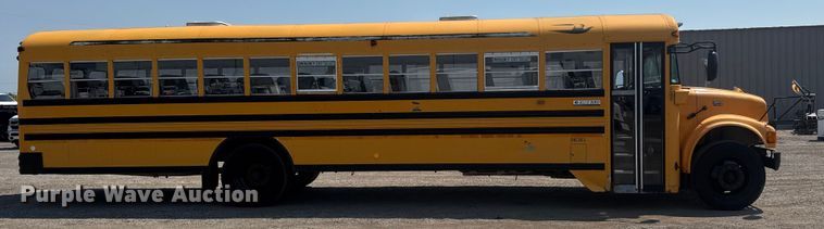 image for item EG6107 2003 International 3800 school bus