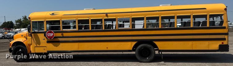 image for item EG6107 2003 International 3800 school bus