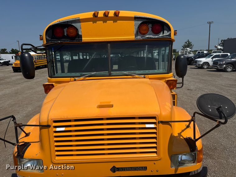image for item EG6107 2003 International 3800 school bus
