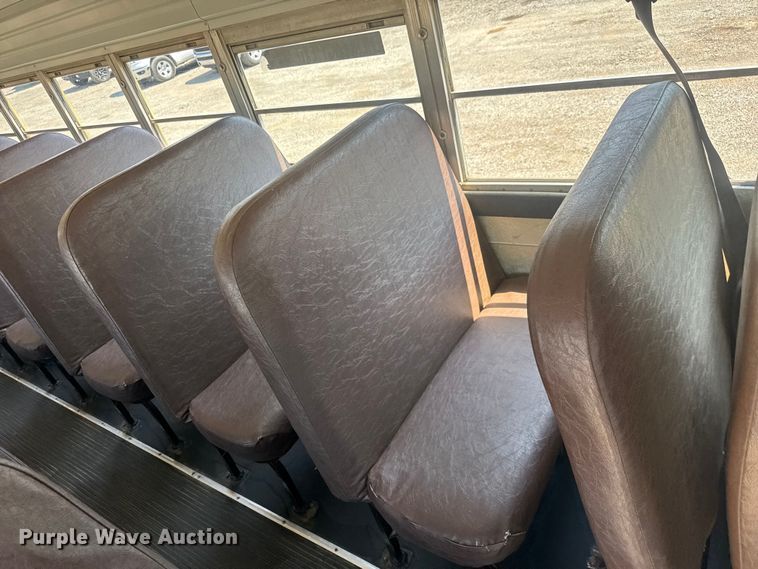 image for item EG6107 2003 International 3800 school bus