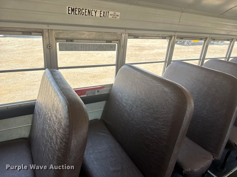 image for item EG6107 2003 International 3800 school bus