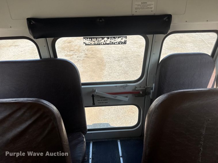 image for item EG6107 2003 International 3800 school bus