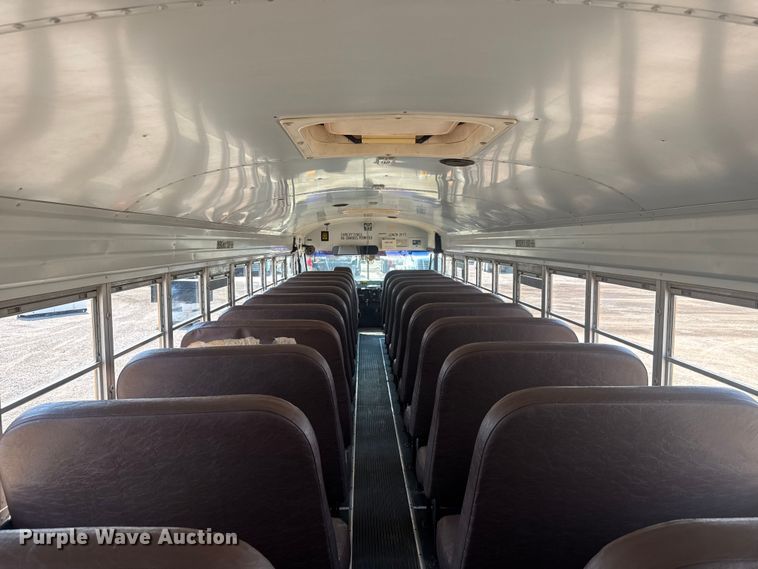 image for item EG6107 2003 International 3800 school bus