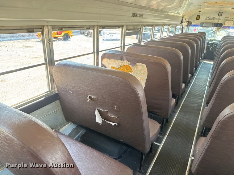 image for item EG6107 2003 International 3800 school bus