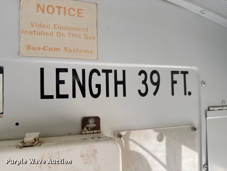 image for item EG6107 2003 International 3800 school bus