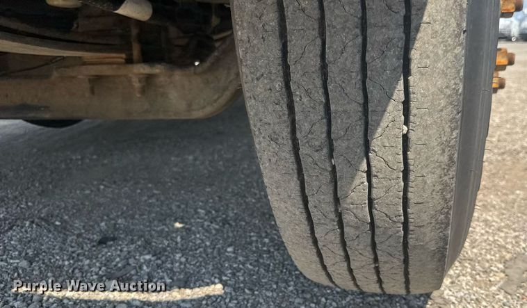 image for item EG6107 2003 International 3800 school bus