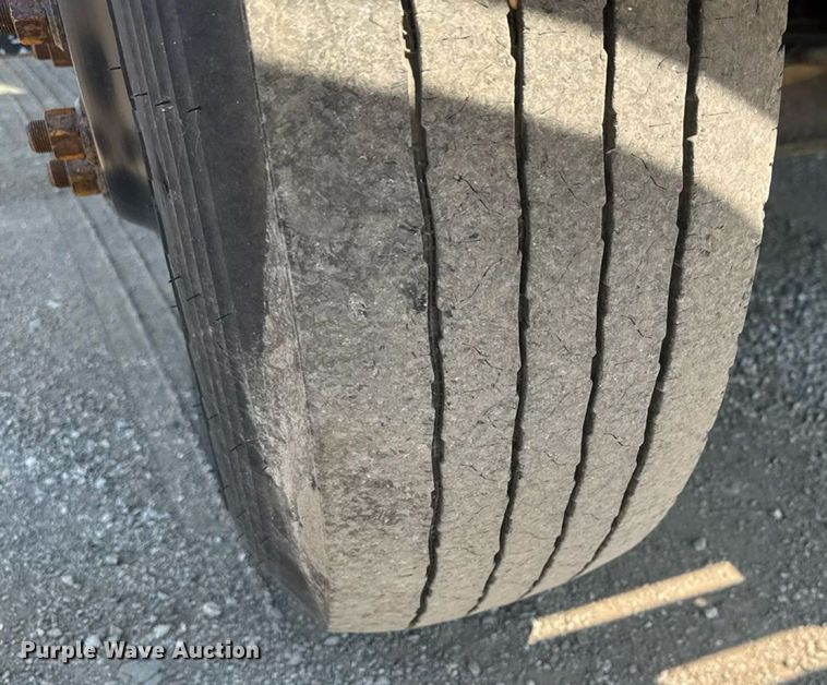 image for item EG6107 2003 International 3800 school bus