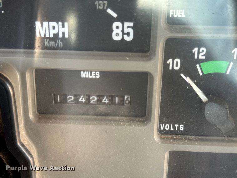 image for item EG6107 2003 International 3800 school bus