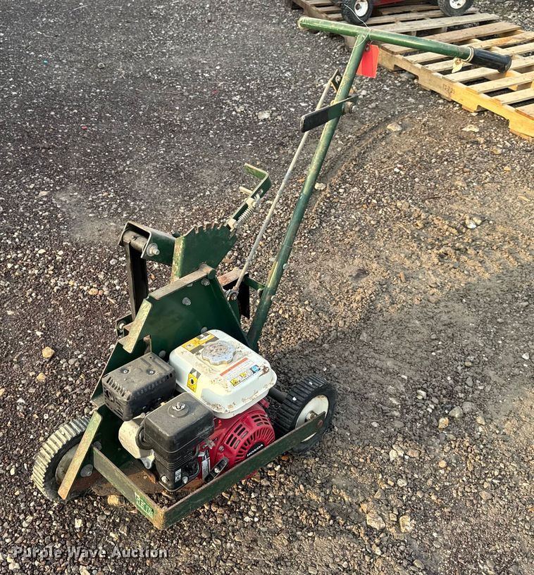 image for item EH7447 TurfCo. 8530 bed edger